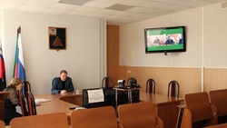 Глава администрации Валуйского округа провёл приём граждан дистанционно