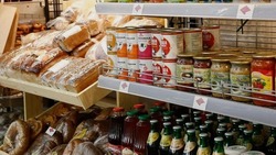 Вячеслав Гладков поручил властям лучше контролировать ситуацию в сфере продажи продуктов в регионе