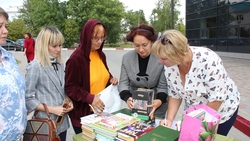 Акция «Твори добро – дари библиотеке книги» стартовала в Валуйском округе