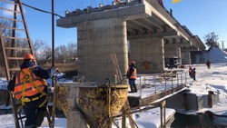 Строители продолжили ремонтировать мост по улице Демьяна Бедного в Валуйках Белгородской области