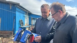 Глава администрации Алексей Дыбов проинспектировал процесс восстановления объектов в Новопетровке 