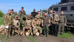 Энергетики из Белгородской области на передовой поздравили защитников с Днём Победы