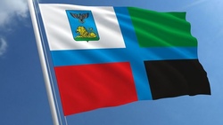 Алексей Дыбов поздравил жителей Валуйского округа с Днём флага Белгородской области