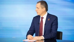 Вячеслав Гладков поручил организовать передвижные выставки по безопасности в парках региона