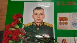 За «Партой Героя» будут сидеть лучшие. Николай Черников выпустился из Уразовской средней школы №1 