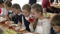 Фабрика социального питания начала отвечать за еду в школьных столовых Белгорода