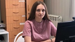 Алина Деркач начала трудиться  по программе «Земский фельдшер» в Валуйском округе