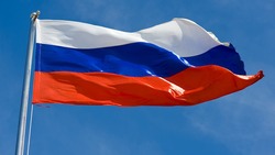 Власти поздравили валуйчан с Днём Государственного флага России