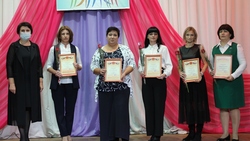 Воспитатели Валуйского городского округа получили заслуженные награды