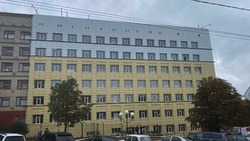 Строители продолжили капремонт терапевтического корпуса Валуйской ЦРБ Белгородской области 