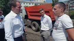 Вячеслав Гладков встретился с волонтёром по ремонту пострадавших от обстрела в Белгороде домов 
