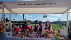 Школы и детсады Валуйского округа приняли участие в благотворительной акции «Белый цветок»