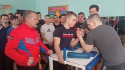Соревнования по армрестлингу завершились в физкультурно-оздоровительном комплексе посёлка Уразово