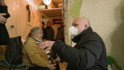 Строители отремонтируют квартиру белгородской пенсионерке с разрушенной квартирой