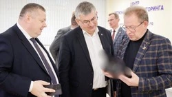 Белгородский губернатор Вячеслав Гладков передал оборудование для перехвата дронов в приграничье