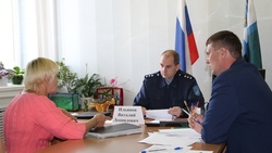 Замначальника управления жилищного надзора Белгородской области встретился с валуйчанами