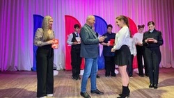Юные валуйчане из Белгородской области получили паспорта в преддверии Дня народного единства