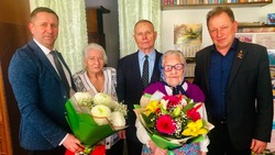 Глава администрации Валуйского округа поздравил ветерана войны и труда Лидию Сосновскую с 95-летием