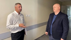 Министр здравоохранения Белгородской области Андрей Иконников с рабочим визитом посетил Валуйки