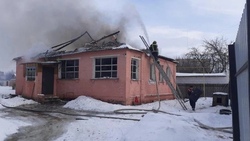 Валуйские огнеборцы ликвидировали пожар в частном доме и спасли человека