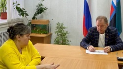 Глава администрации Валуйского округа Алексей Дыбов встретился с местными жителями