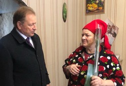 Глава администрации  городского круга Алексей Дыбов поздравил матерей героев-валуйчан
