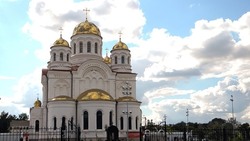 Колокола зазвонили пять раз в день в храмах в Белгородской области
