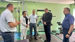 Первый замминистра спорта Белгородской области  Валерий Сирюшов посетил Валуйский  округ