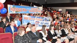 Жители Валуйского округа обновили Доску Почёта