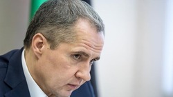 Белгородский губернатор Вячеслав Гладков призвал краснояружцев не возвращаться домой раньше времени