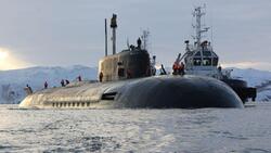 Специалисты спустили на воду атомную подводную лодку спецназначения «Белгород»
