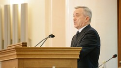 Евгений Савченко выступит с отчётом о работе правительства области 12 марта