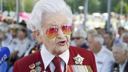 Губернатор Вячеслав Гладков поздравил со 100-летием ветерана Великой Отечественной войны