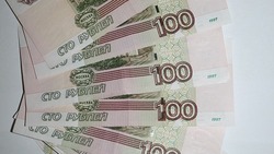 Сторублёвые банкноты с лаковым покрытием вошли в оборот на территории страны