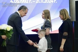 Губенатор Вячеслав Гладков вручил госнаграды семьям погибших военнослужащих