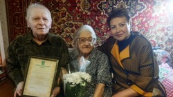 Валуйская семья Емельяновых отметила 69-летие совместной жизни