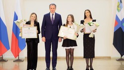 Вячеслав Гладков поздравил 50 лауреатов губернаторской премии в номинации «Спорт»