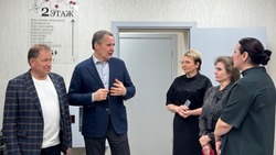 Губернатор Белгородской области Вячеслав Гладков посетил детскую школу искусств №2 в Валуйках