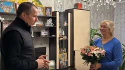 Губернатор Вячеслав Гладков навестил мам белгородских военнослужащих в преддверии Дня матери