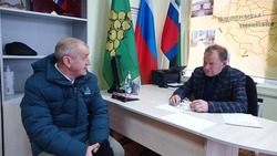 Жители сёл Карабаново и Новопетровка пришли на приём к главе администрации Валуйского горокруга