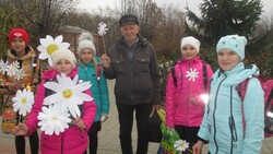 Учащиеся Уразовской школы №2 провели акцию «Подари душевное тепло»