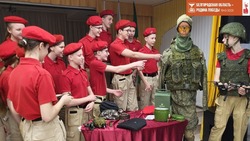 Мобильная экспозиция «Пусть поколения Zнают» завершила работу на базе валуйских школ №4 и №5