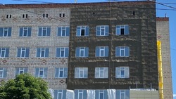 Строители продолжили капремонт терапевтического корпуса валуйской ЦРБ Белгородской области  