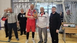 Легенду спорта чествовали в Валуйках. Александру Мельниченко исполнилось 90 лет 