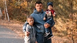 Глава администрации Алексей Дыбов поздравил жителей Валуйского округа  с Днём отца
