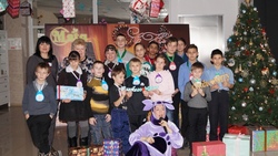 Коллектив кафе-бара «Мята» организовал для валуйских детей-сирот благотворительную акцию*