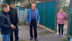 Глава администрации Валуйского округа проинспектировал ход восстановления жилья в Кукуевке и Долгом