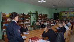 Валуйские полицейские обсудили с преподавателями и студентами проблему коррупции