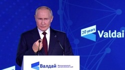 Президент Владимир Путин поделился историей голосующего под обстрелами жителя Белгородской области