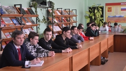 Полицейские провели встречу со студентами Валуйского индустриального техникума